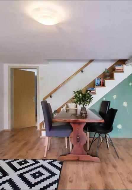 Apartment Mediterranean Family Design *